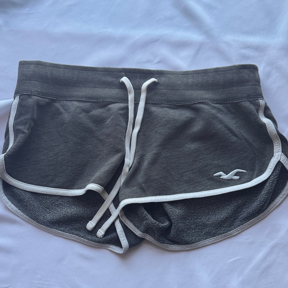 Vintage Hollister shorts (Hollister bird)